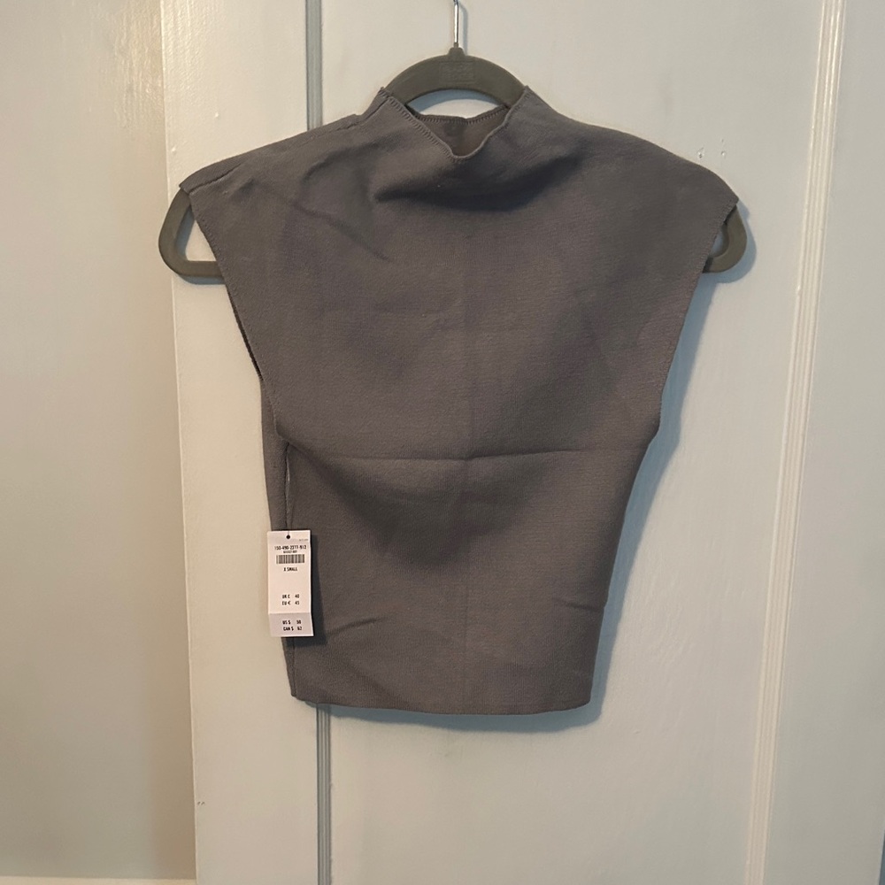Abercrombie & Fitch Gray Mock Neck Sleeveless Top